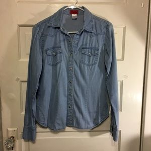 Red Tulip Chambray Sz M Denim Shirt